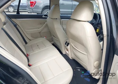 2010 Volkswagen Jetta Limited Edition from USA, damaged, VIN 3VWRZ7AJ4AM114494